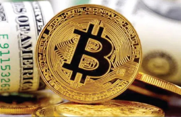 بيتكوين تهبط دون 65 ألف دولار بفعل تصاعد التوترات التجارية الأمريكية