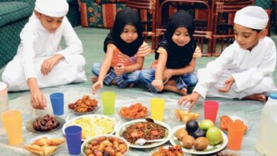 بين التشجيع والخطر.. كيف يصوم أطفالك بأمان؟