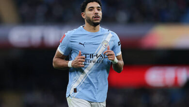 رئيس لجنة الحكام السابق بإنجلترا يهاجم قرار إلغاء هدف مرموش