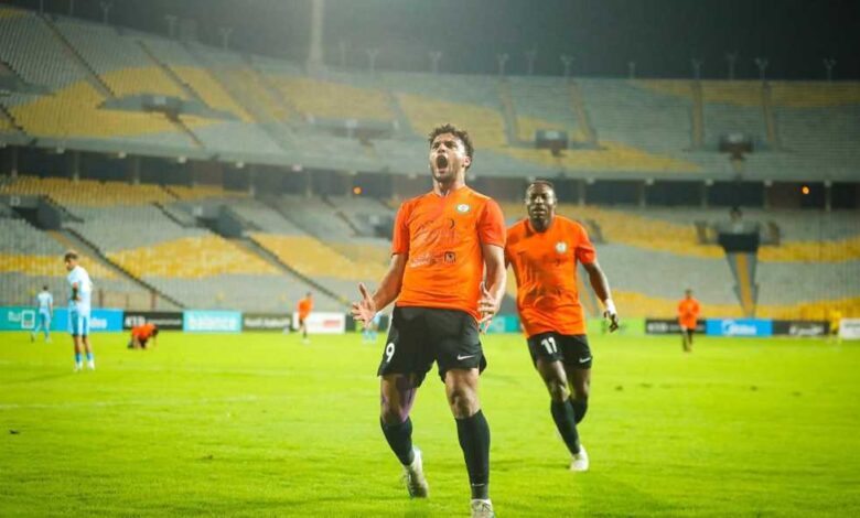 ريان وفيصل يقودان هجوم البنك الأهلي أمام فاركو في الدوري