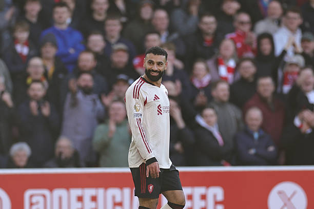 سام ألارديس: صلاح طفل كبير وعليه التوقف عن إلقاء اللوم على سلوت