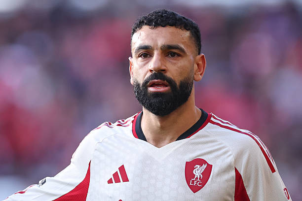 لاعب توتنهام السابق: رحيل صلاح عن ليفربول قد يكون القرار الأفضل