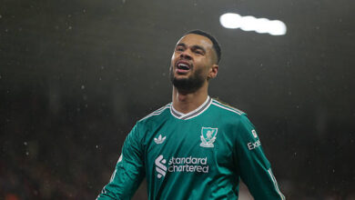 ليفربول يدرس بيع جاكبو.. وسلوت يشترط إيجاد البديل