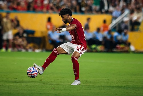 مروان عطية: «ميسي شوح لي لأني كنت أضربه طوال المباراة»