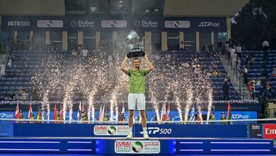 ميدفيديف يتوج بلقب بطولة دبي للتنس بعد انسحاب خريكسبور