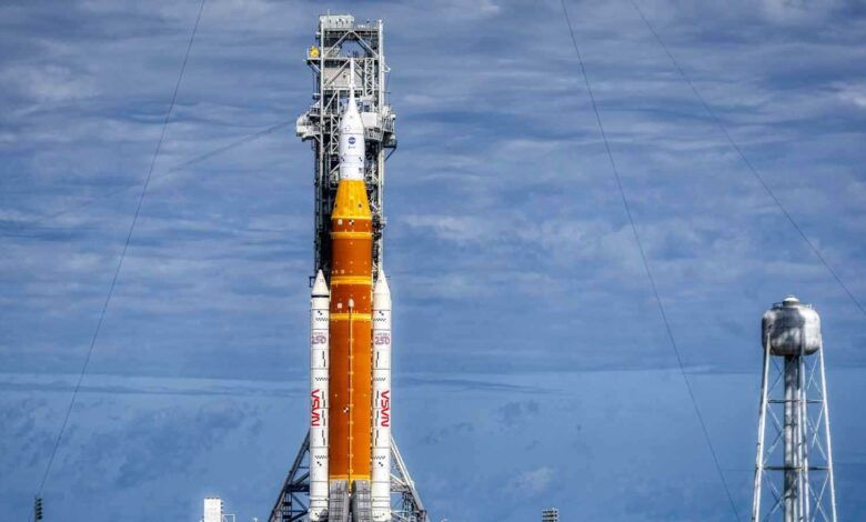 ناسا تعلن تأجيل أول مهمة مأهولة إلى القمر منذ عقود بسبب مشاكل فنية
