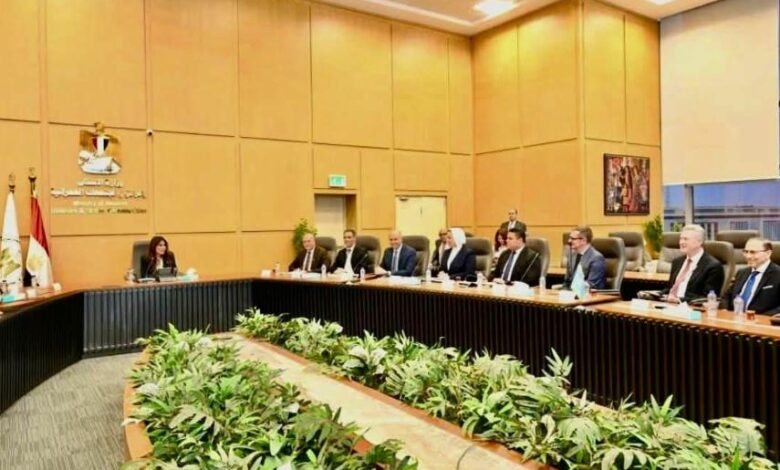 وزيرة الإسكان تبحث مع أكور العالمية إدارة وتشغيل فنادق بالعاصمة الجديدة