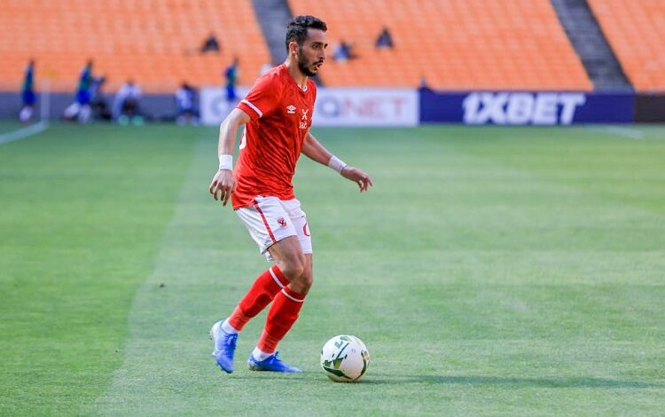 الأهلي يفحص «ركبة» كريم فؤاد بعد إصابته أمام المقاولون