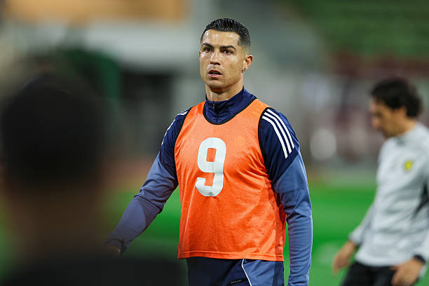 النصر يعلن عن تشخيص إصابة رونالدو