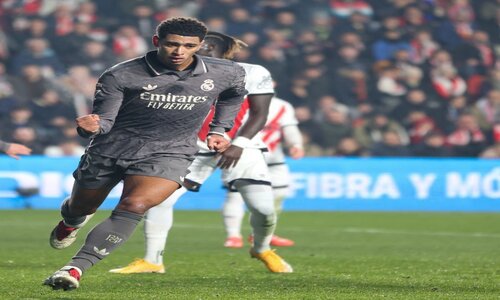 بيلينجهام يسافر إلى لندن لتقييم إصابته مع ريال مدريد