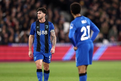 تقارير: يوفنتوس يتقدم بعرض رسمي للتعاقد مع مدافع بورنموث