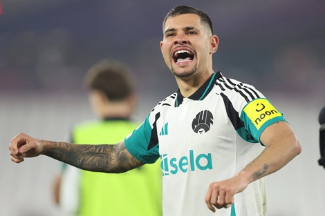 توصية كاسيميرو تقرب نجم نيوكاسل من مانشستر يونايتد