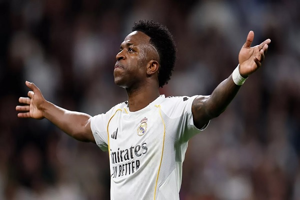 فينيسيوس: ريال مدريد يحسم الديربي دائمًا.. وأهم مراحل الموسم تقترب