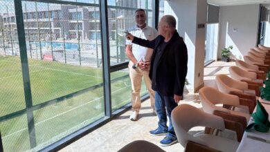 قبل وديتي السعودية وإسبانيا.. أبو ريدة يتابع التجهيزات النهائية لاستقبال المنتخب