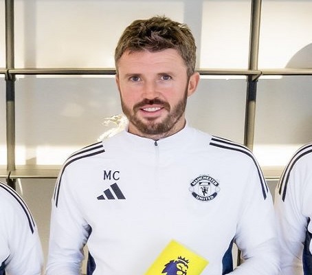 كاريك يكشف موقف ماجواير ولوك شو من مواجهة نيوكاسل يونايتد