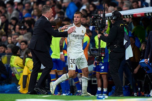 ماستانتونو نجم ريال مدريد مهدد بعقوبة مغلظة