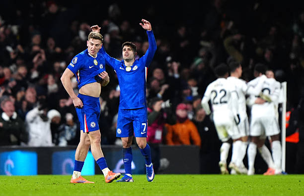 نيوكاسل يهزم تشيلسي بهدف جوردون في الدوري الإنجليزي