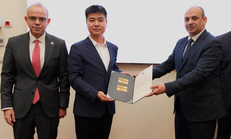 وزير الاستثمار يسلم رخص ذهبية لـ8 مشروعات مصرية وأجنبية وعربية