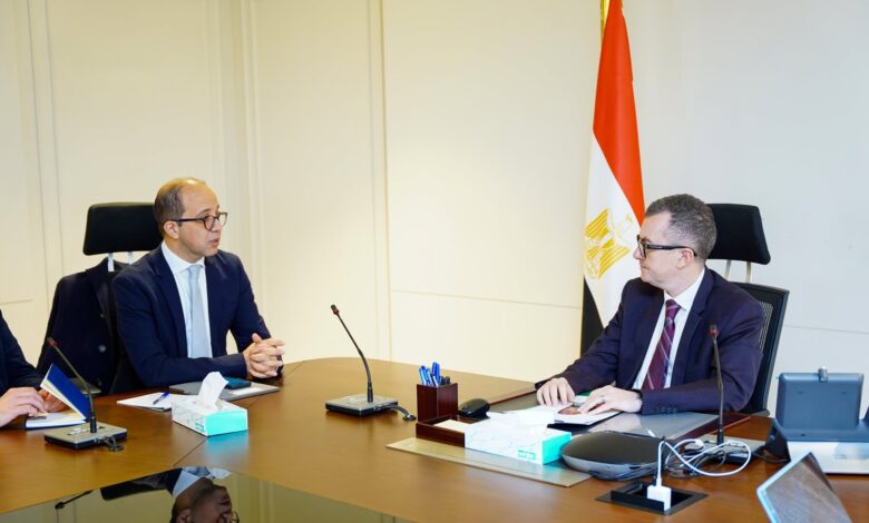 وزير التخطيط يبحث مع المدير الإقليمي للإيفاد توسيع برامج الشراكة وتعزيز الأمن الغذائي