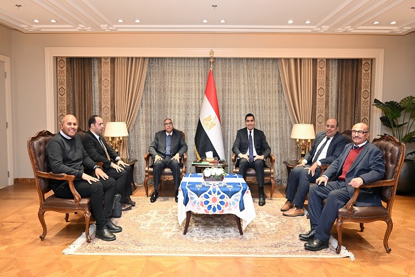 وزير الرياضة يبحث مستجدات تنفيذ ستاد النادي المصري الجديد