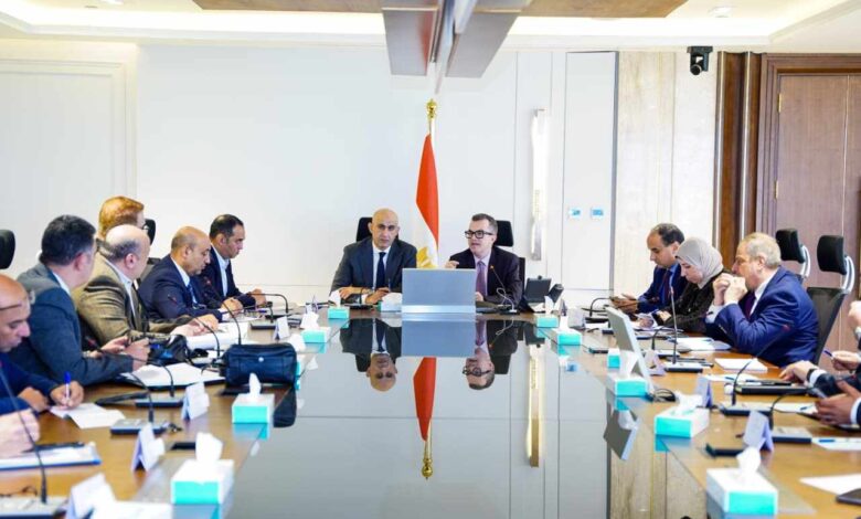 وزيرا التخطيط والتعليم يناقشان الخطة الاستثمارية لتعزيز جهود الدولة في تطوير منظومة التعليم