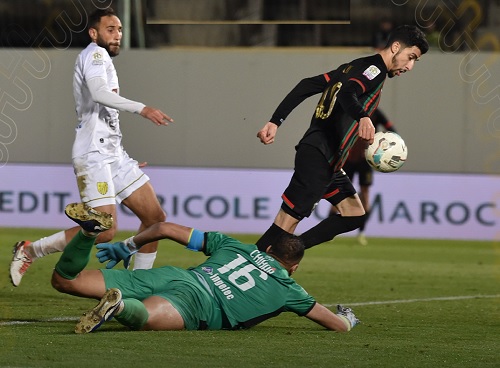 الجيش الملكي يهزم نهضة بركان بثنائية في ذهاب نصف نهائي دوري أبطال أفريقيا