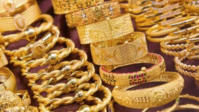الذهب يخسر 10 جنيهات خلال تعاملات اليوم