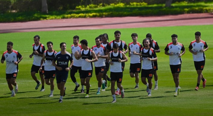 الزمالك يخوض مرانه الأساسي على ستاد نيلسون مانديلا استعدادًا لبلوزداد
