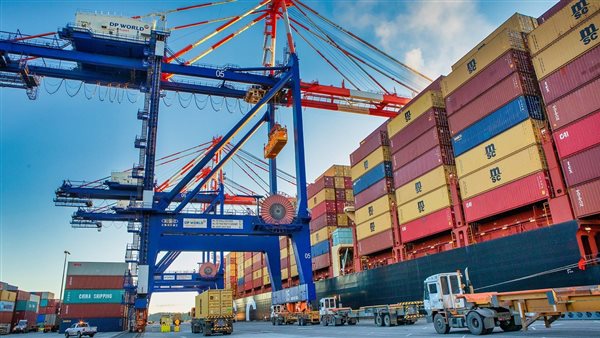 الشركة القابضة للنقل البحري ترفع حصتها بالإسكندرية لتداول الحاويات إلى 36.2%