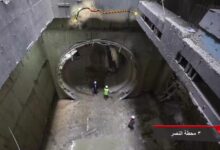 النقل: إنزال أول ماكينات الحفر إلى محطة الفسطاط ضمن المرحلة الأولى من الخط الرابع للمترو