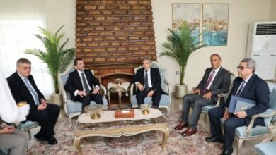 رئيس هيئة قناة السويس يبحث مع الأمين العام لغرفة الملاحة الدولية تعزيز التعاون