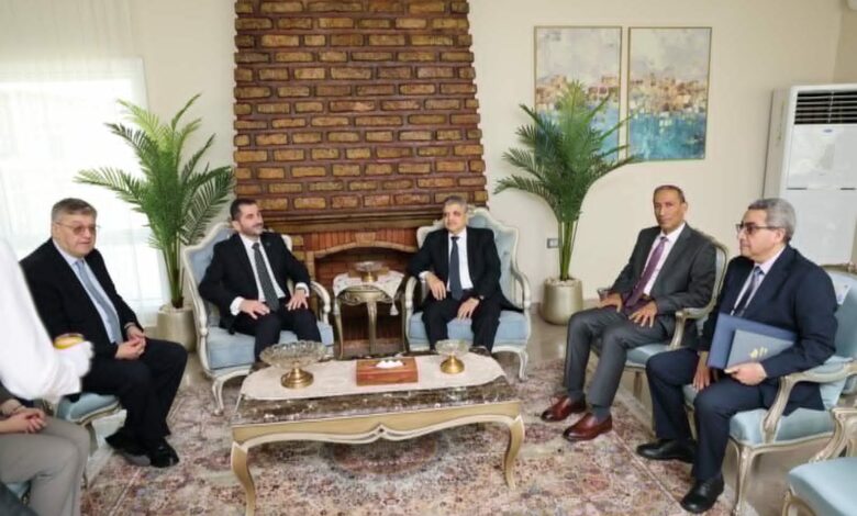 رئيس هيئة قناة السويس يبحث مع الأمين العام لغرفة الملاحة الدولية تعزيز التعاون