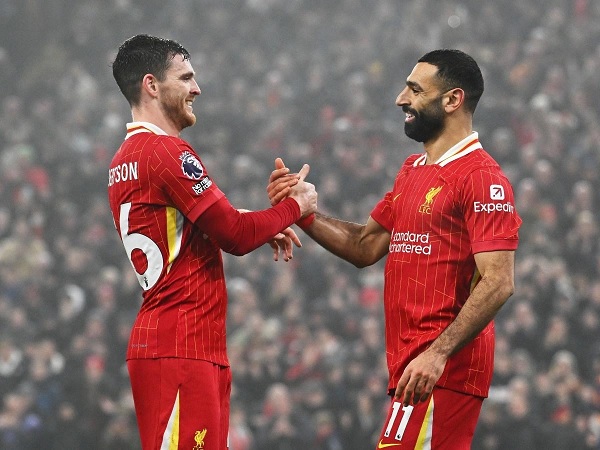 روني ينتقد صلاح وروبرتسون بعد إعلان رحيلهما عن ليفربول