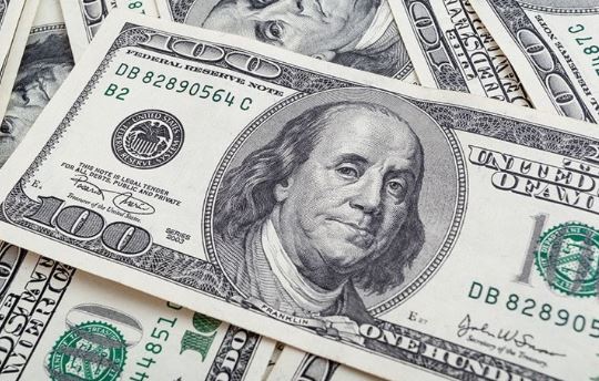 رويترز: الدولار يرتفع على وقع فشل محادثات السلام بين أمريكا وإيران