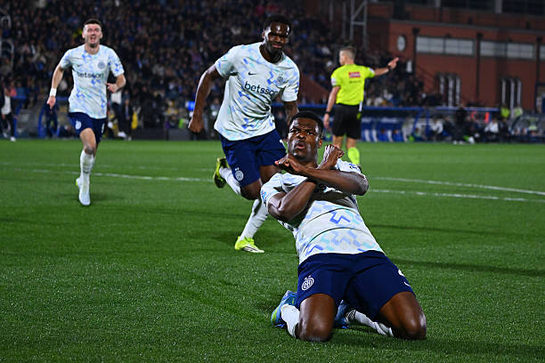 ريمونتادا نارية تقود إنتر ميلان لفوز مثير على كومو وتعزز صدارته للدوري الإيطالي