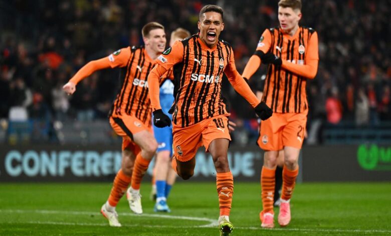 شاختار يكتسح ألكمار بثلاثية في ذهاب ربع نهائي دوري المؤتمر الأوروبي