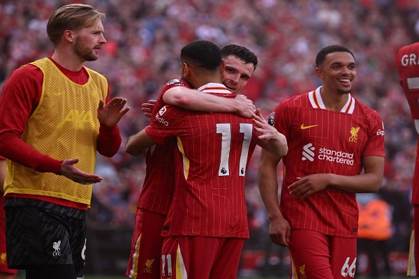 صلاح يودّع روبرتسون برسالة مؤثرة بعد إعلان رحيله عن ليفربول