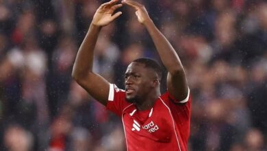 كوناتي يقترب من البقاء مع ليفربول