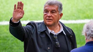 لابورتا يهاجم التحكيم: ما حدث أمام أتلتيكو فضيحة لا تُحتمل