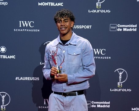 لامين يامال يتوج بجائزة «لوريوس» كأفضل رياضي شاب في العالم 2026
