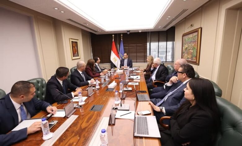 وزارة الاتصالات ومايكروسوفت تعززان الشراكة لتسريع تطبيقات الذكاء الاصطناعى في مصر