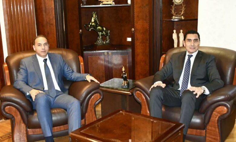 وزير الشباب والرياضة يبحث مع رئيس هيئة الرقابة المالية تعزيز أطر التعاون المشترك