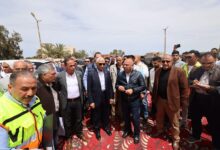 وزير النقل يتفقد مواقع العمل بالطريق الساحلي القنطرة.. ويوجه بسرعة الانتهاء من تطويره