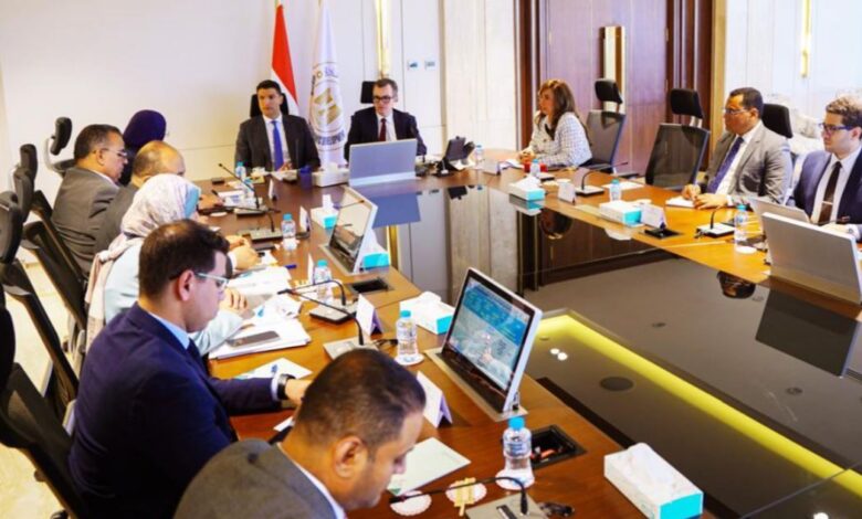 وزيرا التخطيط والصناعة يبحثان تسريع ترفيق المناطق الصناعية لرفع كفاءة الاستثمارات