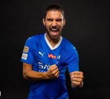 الهلال يهزم الحزم ويواصل ملاحقة النصر المتصدر في الدوري السعودي