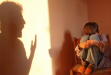 هل تخلق التربية القاسية أطفالا مؤذين في المستقبل؟